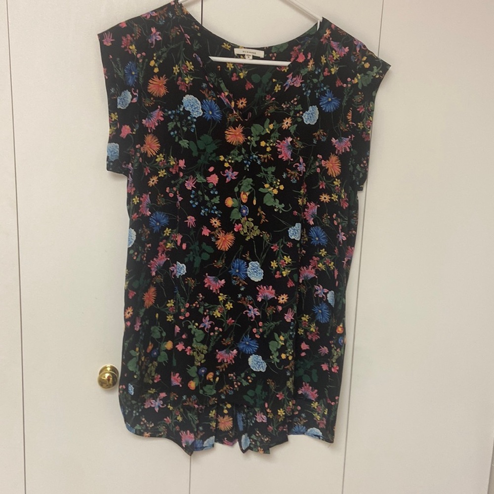Pleione Black Floral top